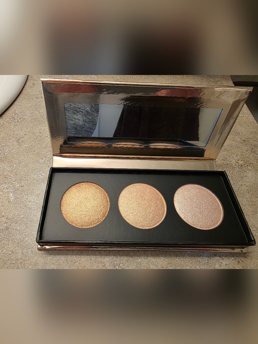 Iconic London Highlight Palette – Brand New + Jo Malone sample